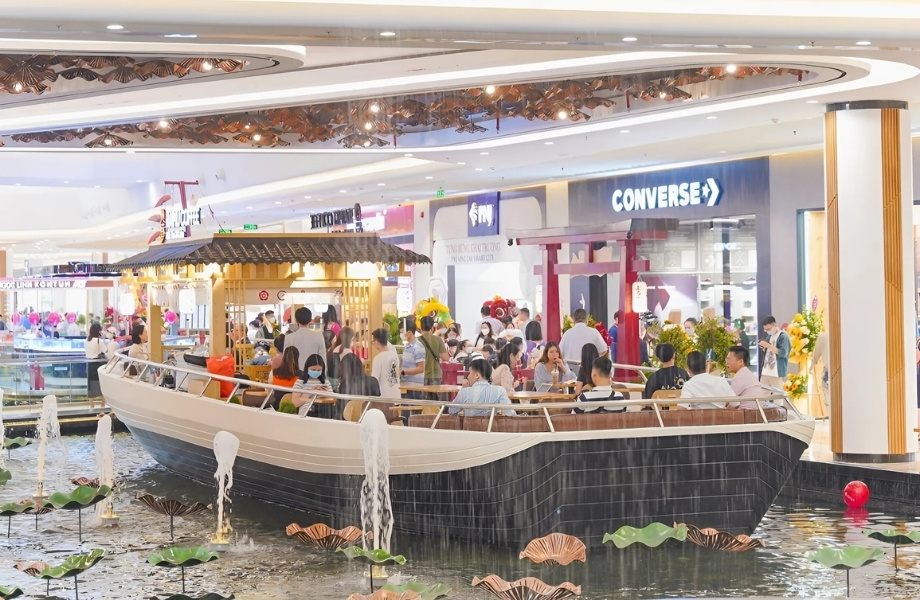 Vincom mega mall vinhomes green city
